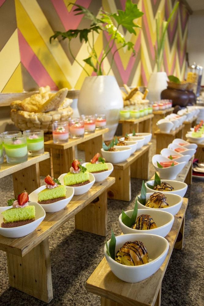 Hotel Fortunagrande Seturan Yogyakarta Eksteriør bilde