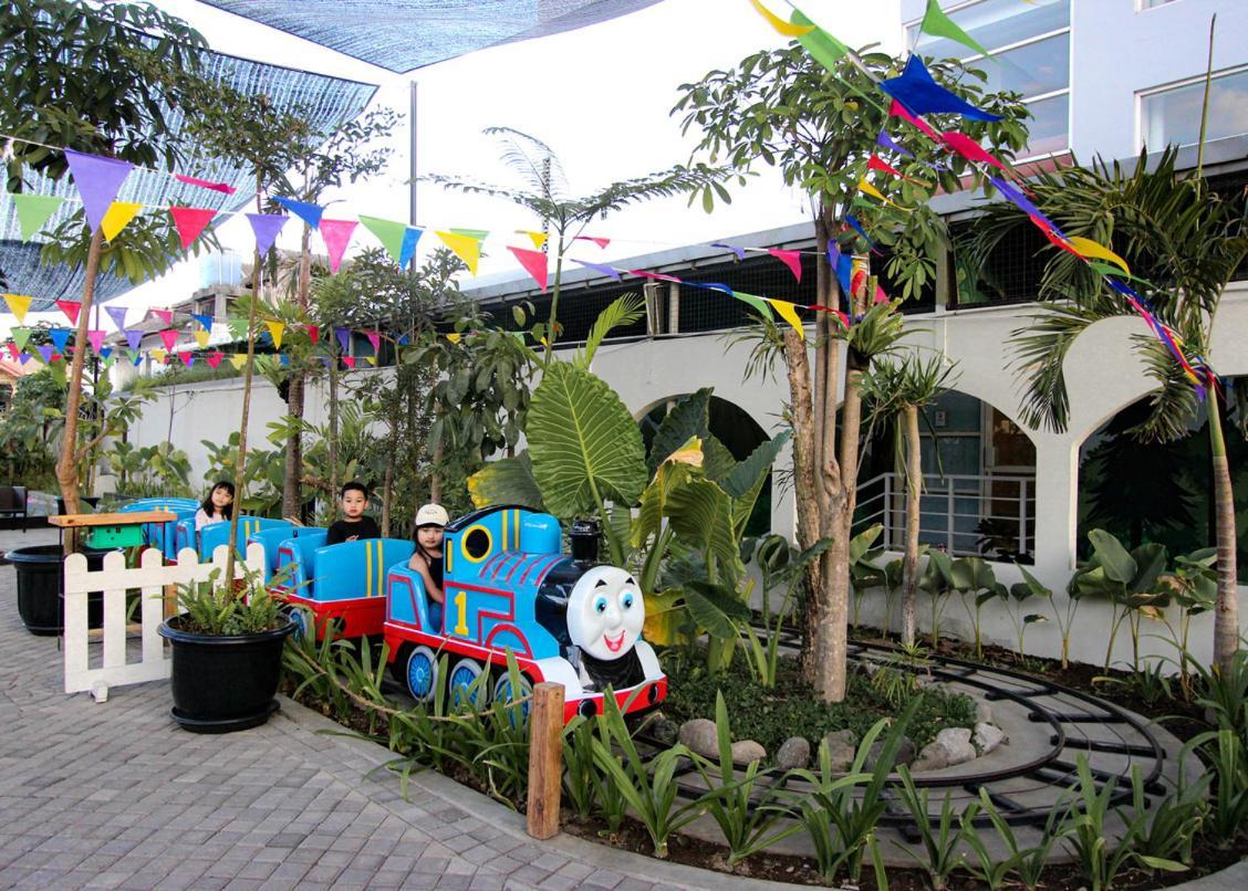 Hotel Fortunagrande Seturan Yogyakarta Eksteriør bilde