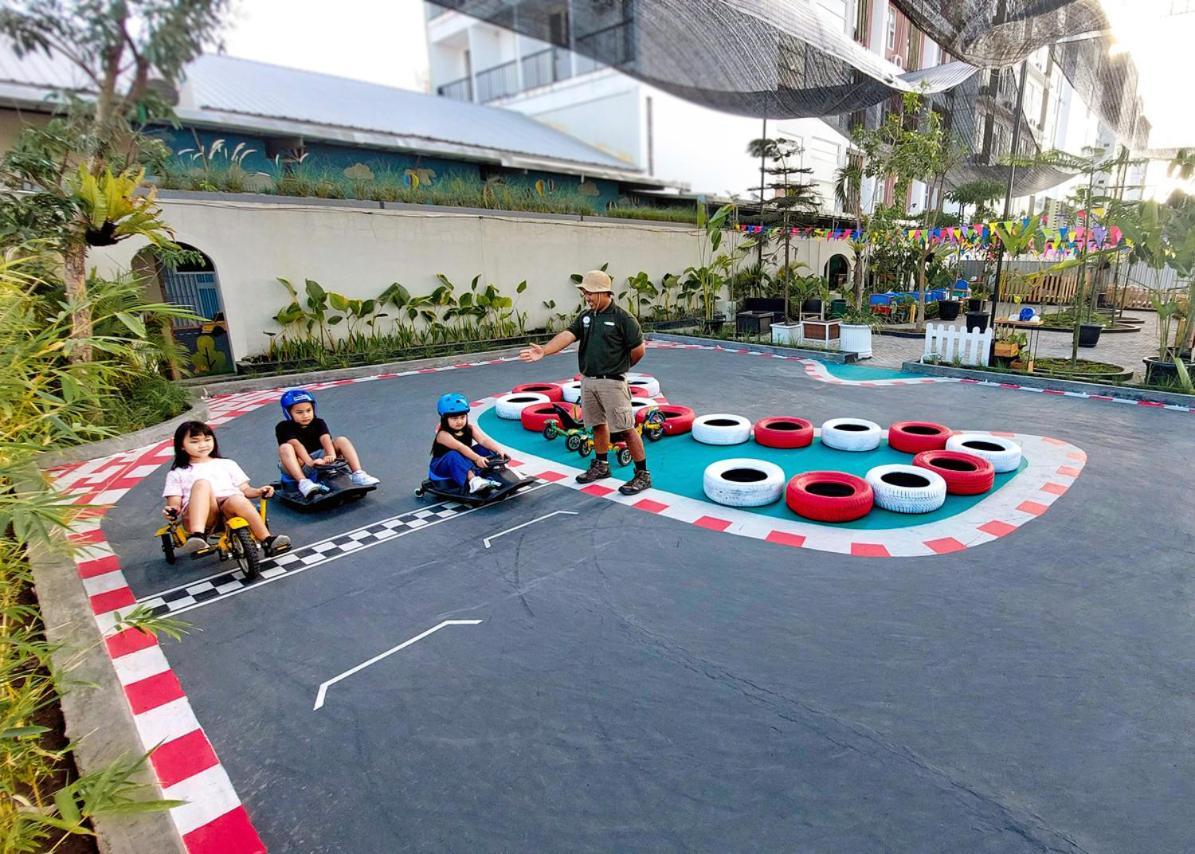 Hotel Fortunagrande Seturan Yogyakarta Eksteriør bilde