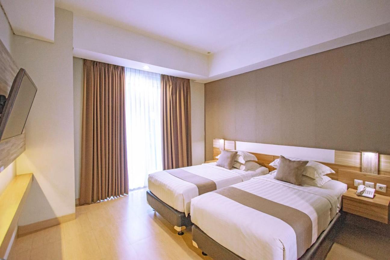 Hotel Fortunagrande Seturan Yogyakarta Eksteriør bilde